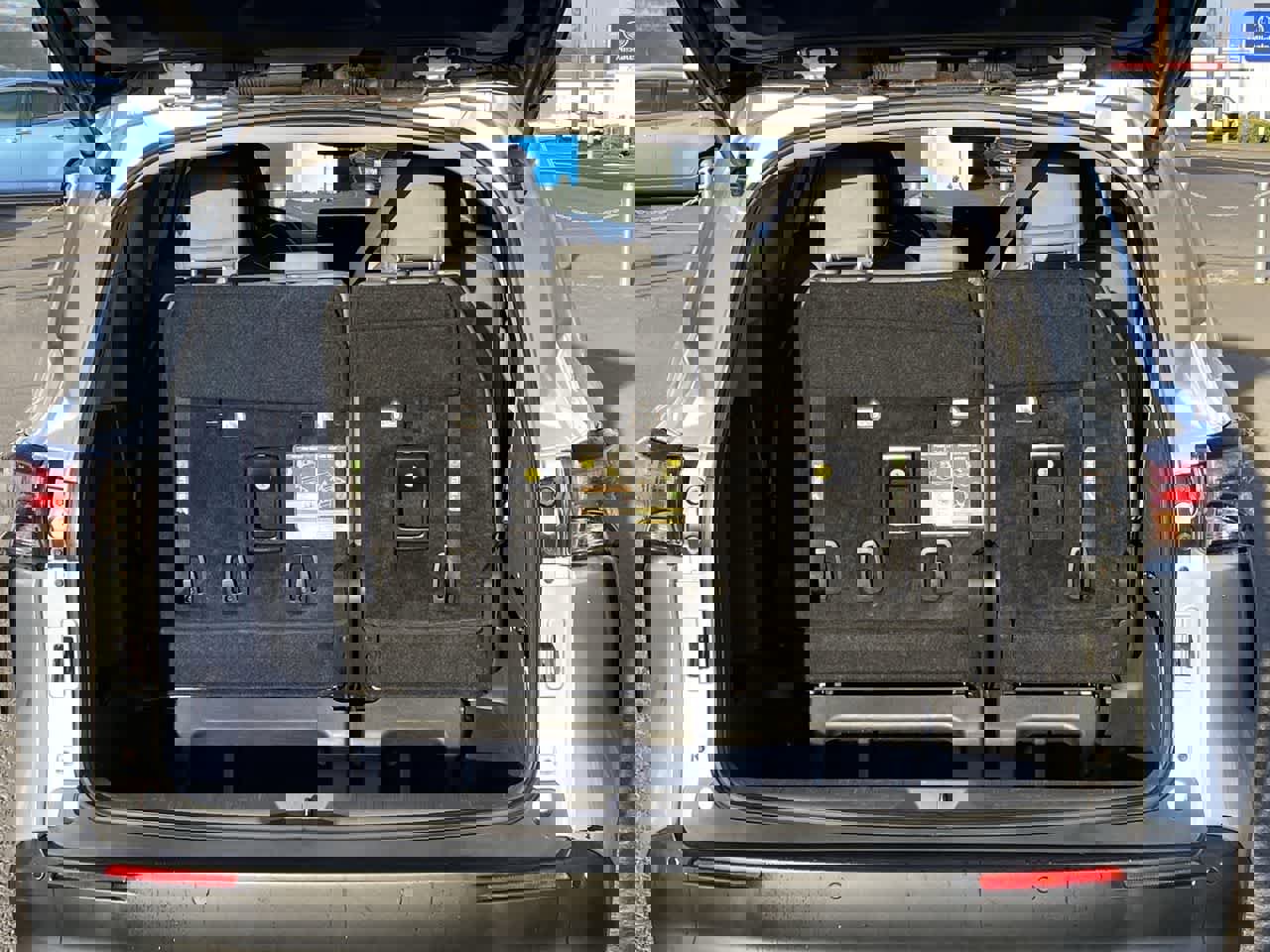 Certified 2023 Toyota Sienna XLE image 24