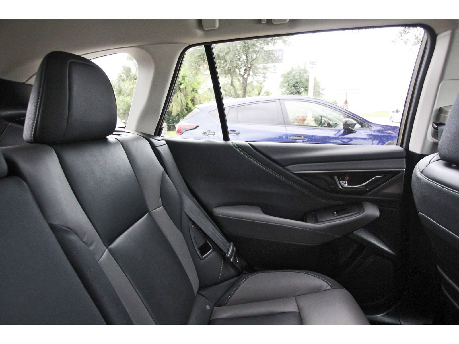Certified 2025 Subaru Outback Onyx Edition AWD/4WD image 12