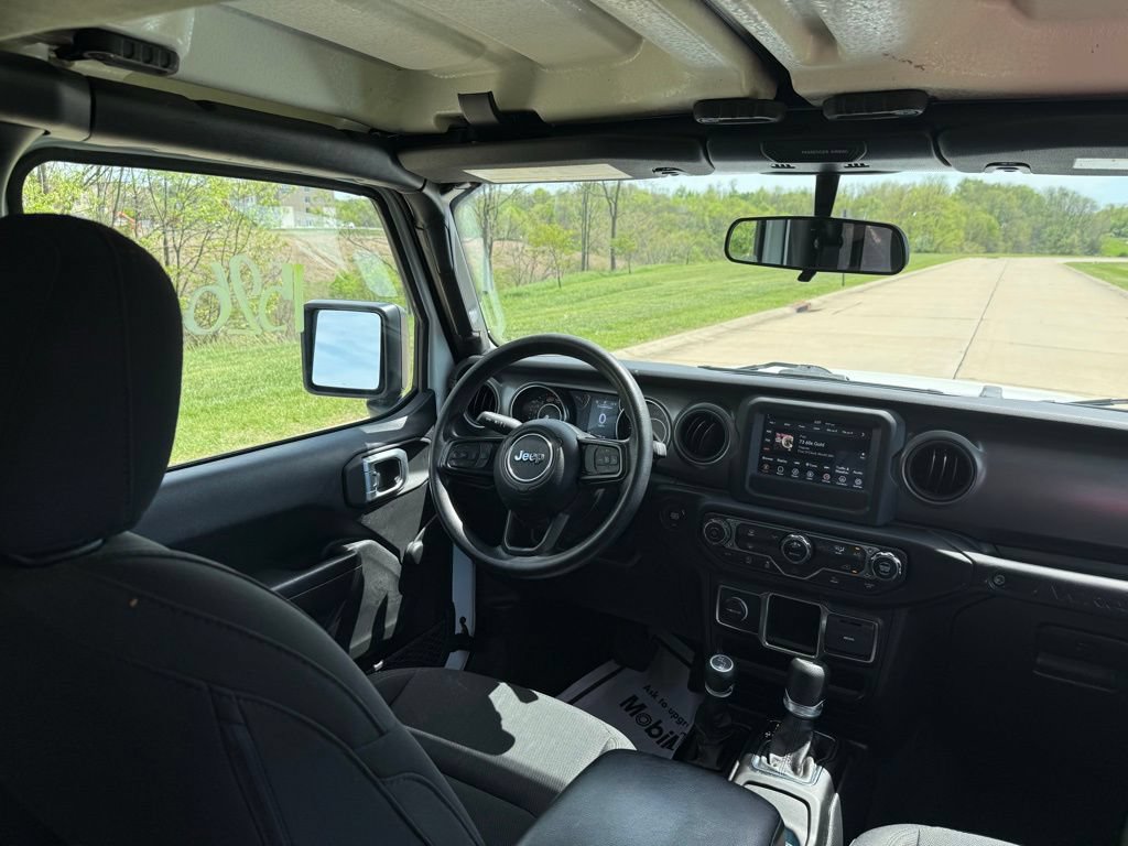 Used 2023 Jeep Wrangler Unlimited Sport AWD/4WD image 18