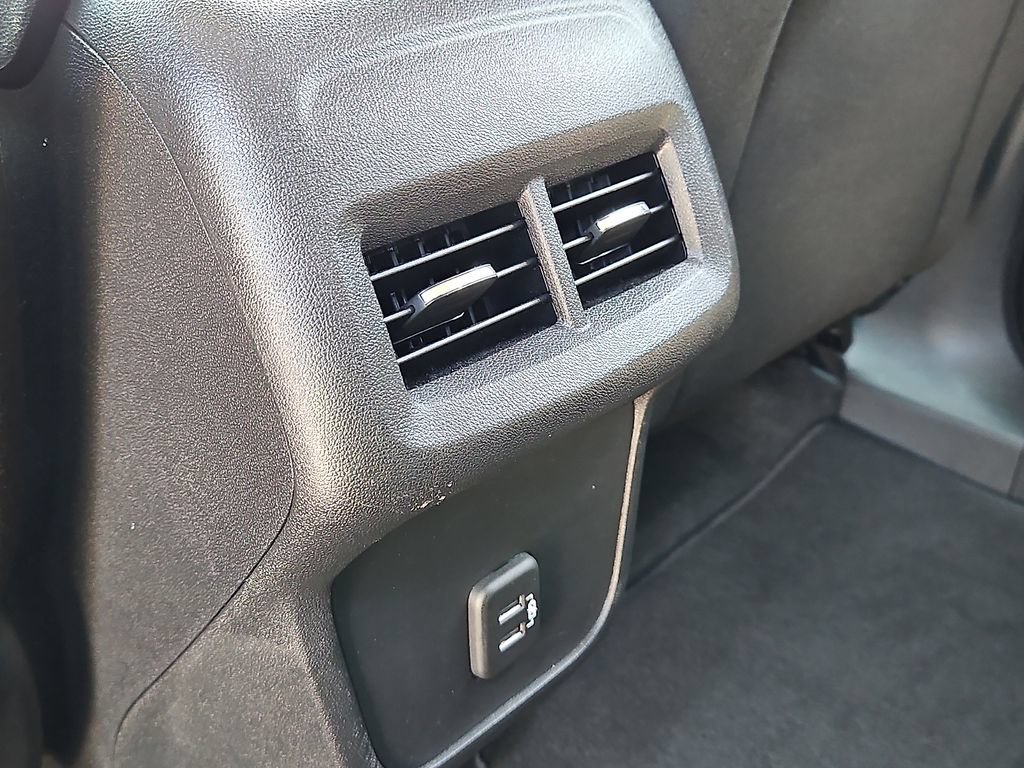 Certified 2023 Chevrolet Equinox LT AWD/4WD image 11