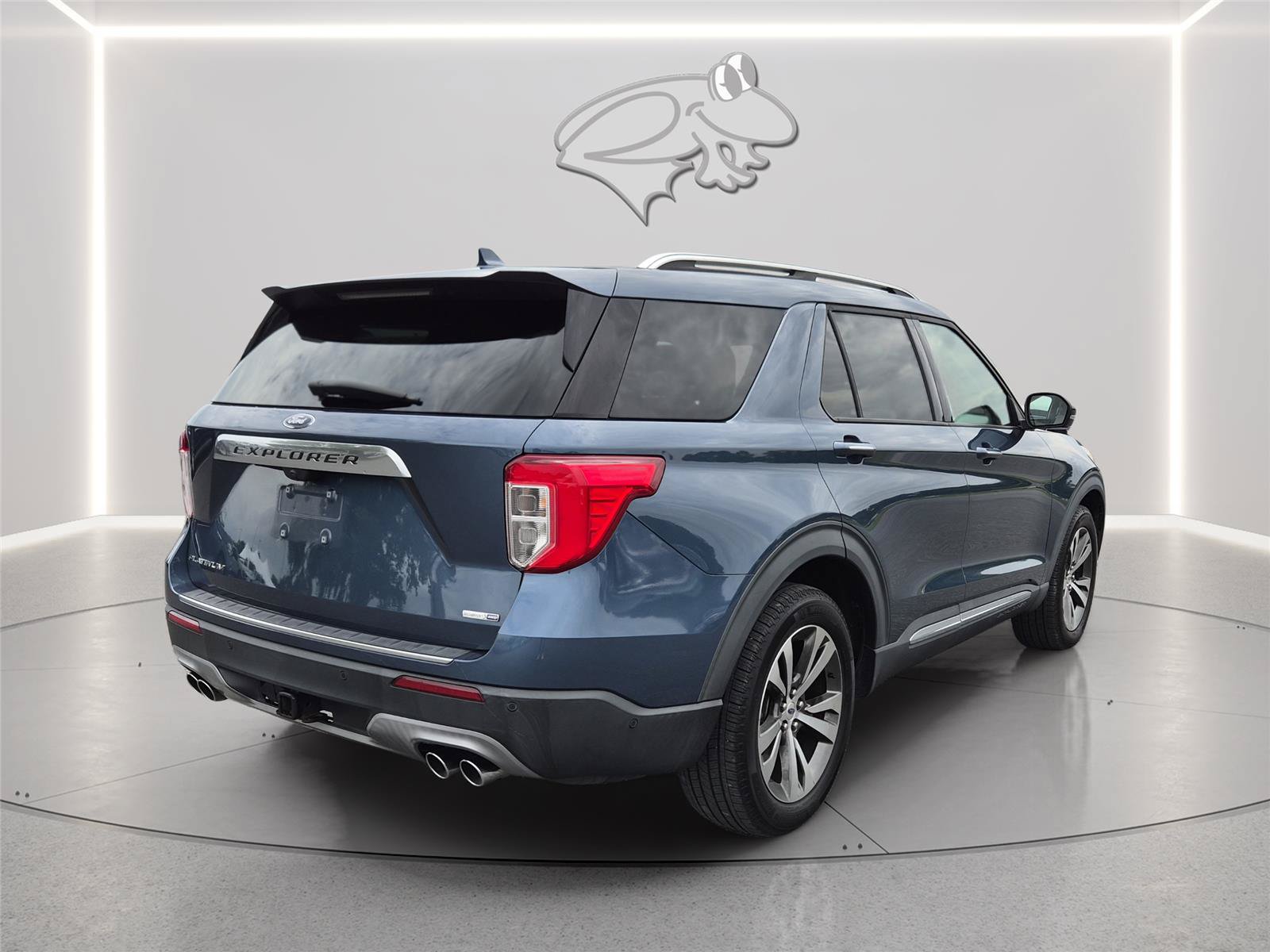 Used 2020 Ford Explorer Platinum w/ Premium Technology Package AWD/4WD image 5