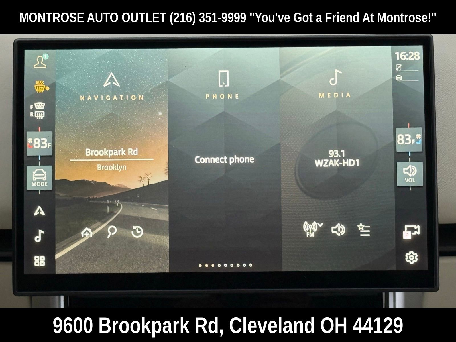 New 2026 Land Rover Range Rover SE image 23