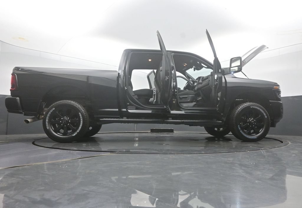 Used 2025 RAM 2500 Big Horn AWD/4WD image 63