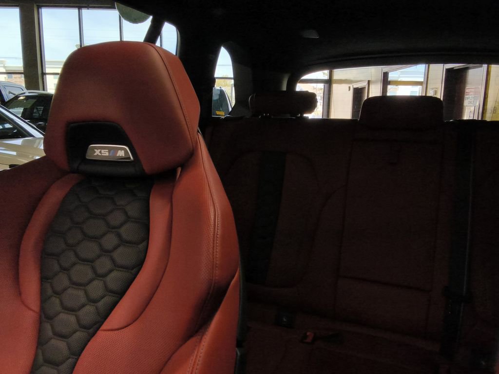 Used 2020 BMW X5 M AWD/4WD image 30