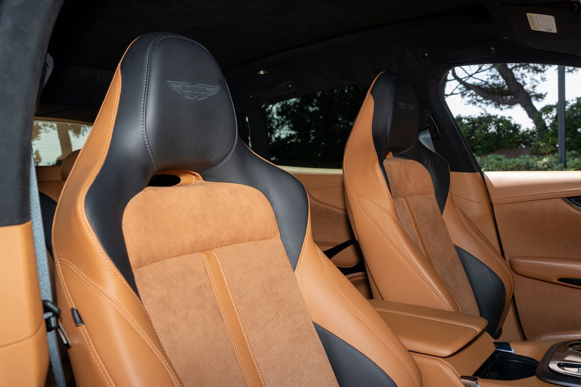 Used 2025 Aston Martin DBX 707 AWD/4WD image 16