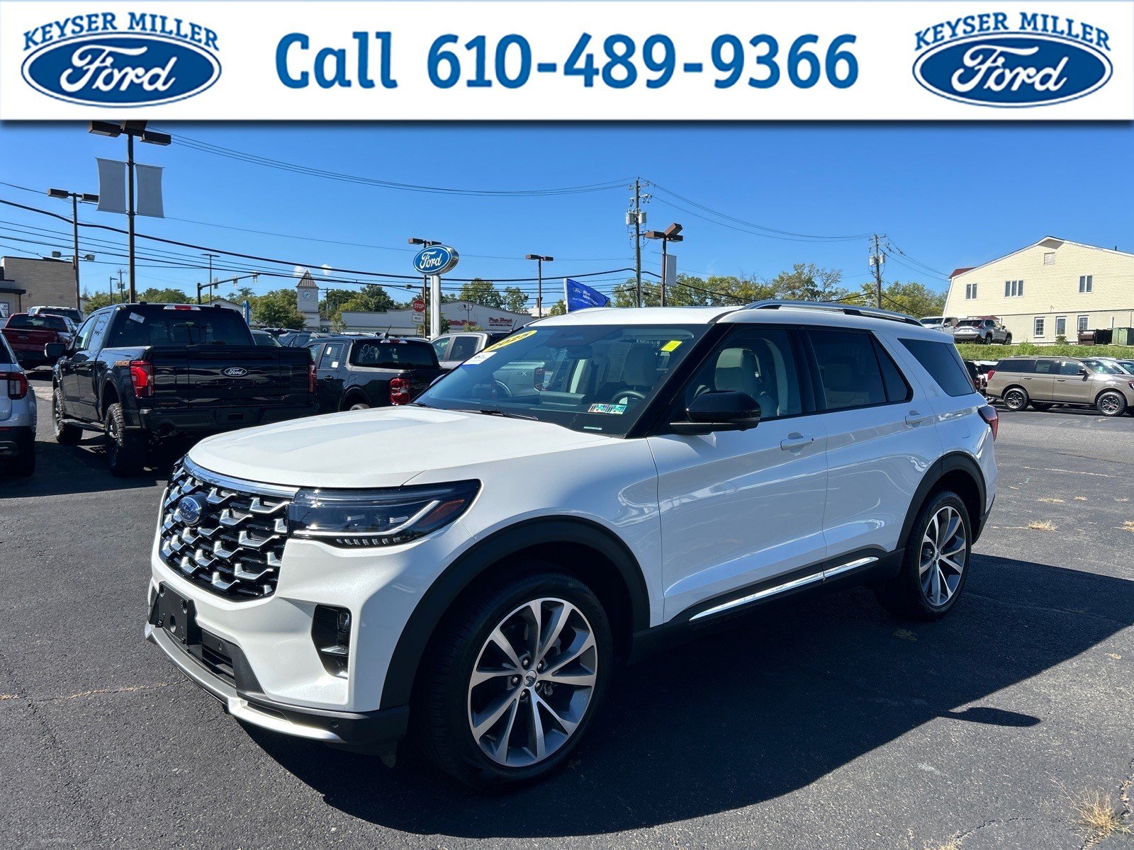 Used 2025 Ford Explorer Platinum w/ Ultimate Package AWD/4WD image 1