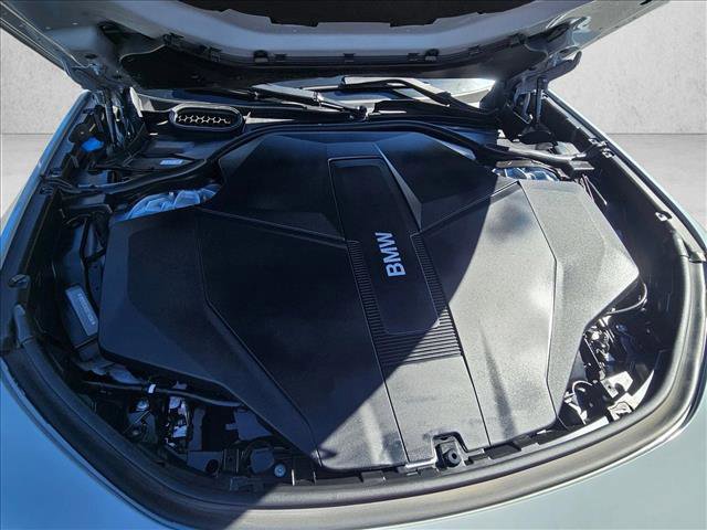 Certified 2025 BMW i7 xDrive60 image 21