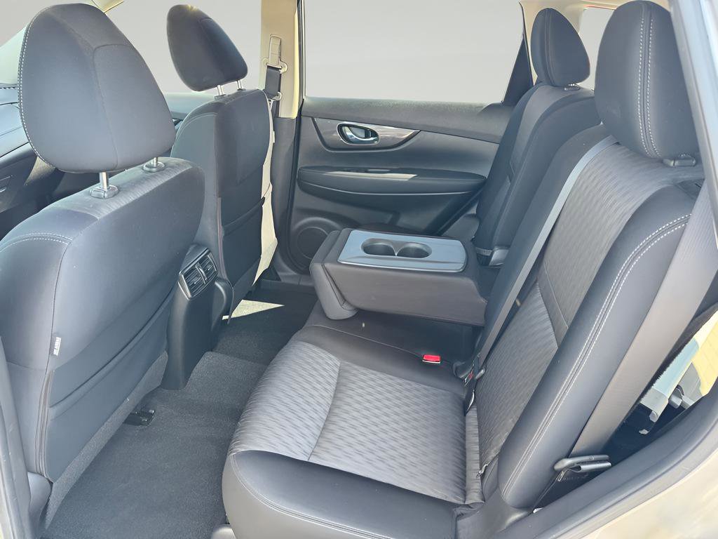 Used 2019 Nissan Rogue SV w/ Premium Package FWD image 19