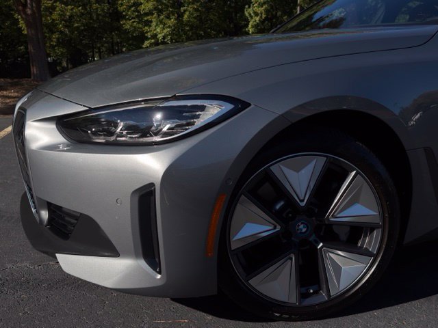 Used 2024 BMW i4 eDrive40 w/ Premium Package RWD image 3