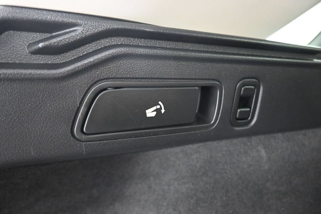 Used 2019 INFINITI QX50 Luxe w/ Navigation Package FWD image 45