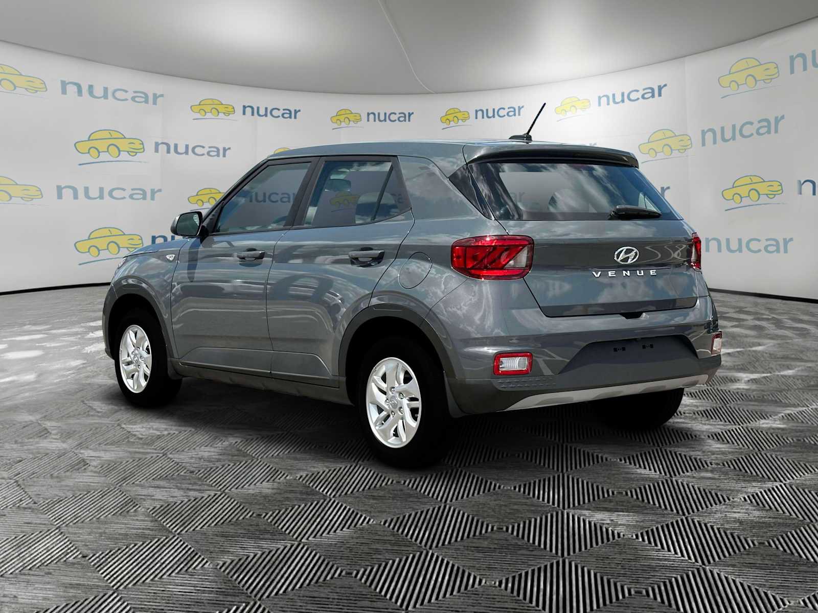 New 2025 Hyundai Venue SE image 6