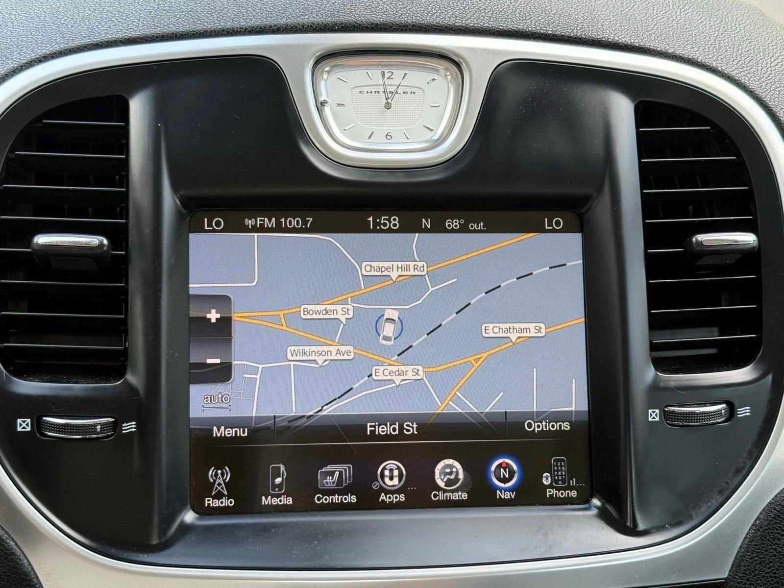 Used 2015 Chrysler 300 Limited w/ Driver Convenience Group image 44