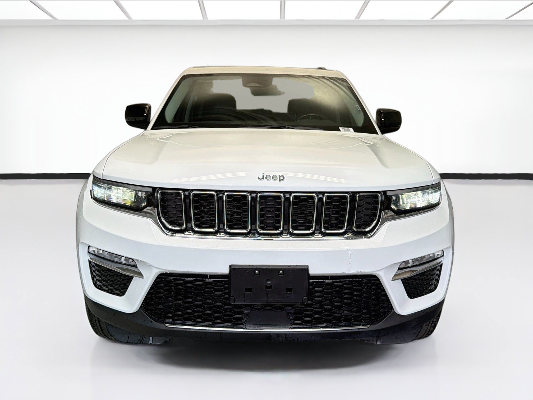 Used 2022 Jeep Grand Cherokee Limited RWD image 2