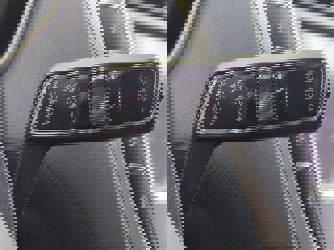 Used 2020 Lincoln Nautilus Reserve image 27