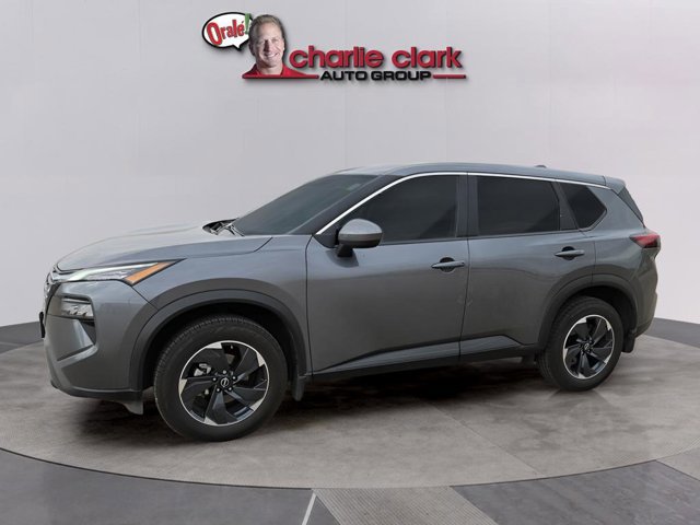 Certified 2025 Nissan Rogue SV FWD image 2