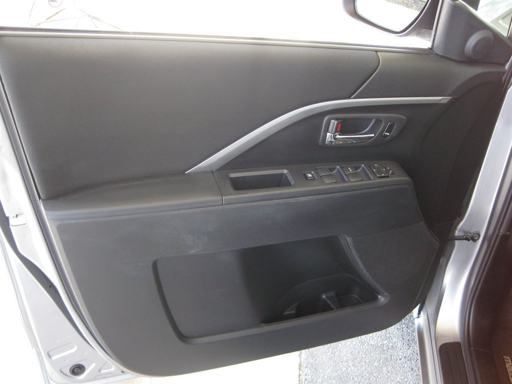 Used 2015 MAZDA MAZDA5 Sport FWD image 11
