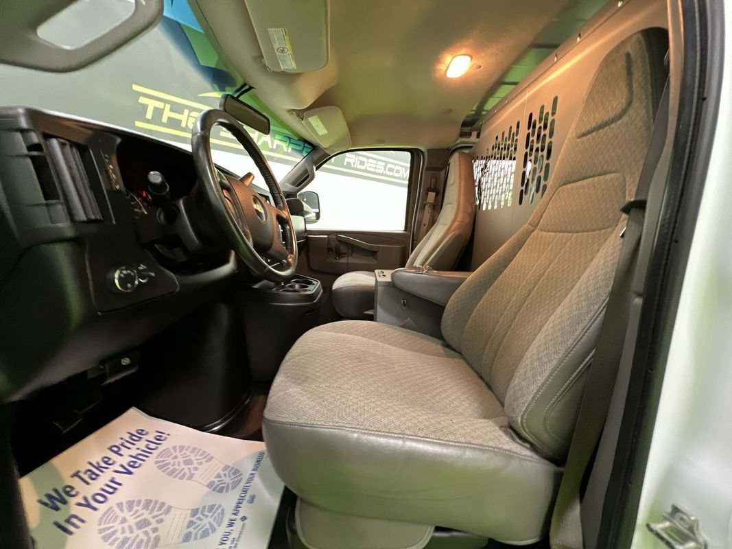 Used 2021 Chevrolet Express 2500 w/ Driver Convenience Package RWD image 16