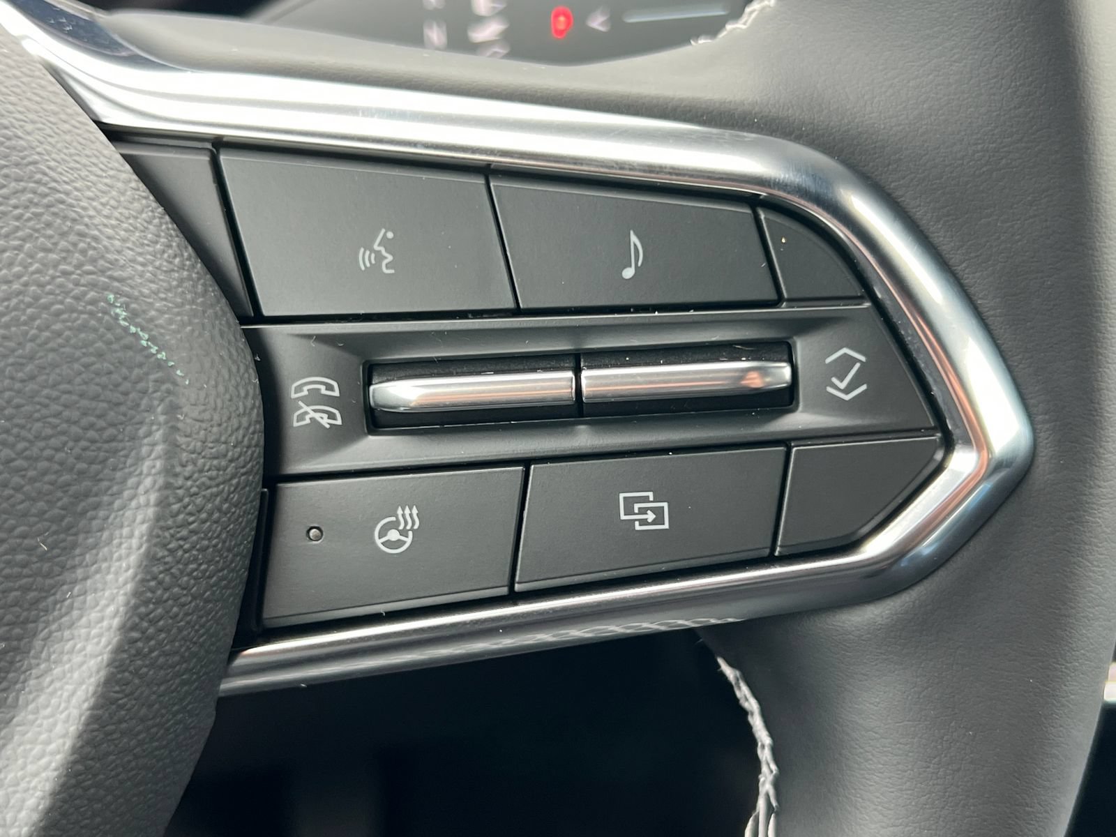 New 2026 Chevrolet Equinox EV LT FWD image 18