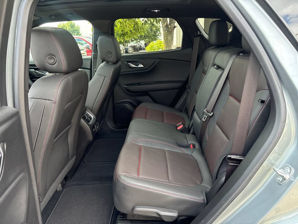 Certified 2025 Chevrolet Blazer RS AWD/4WD image 37