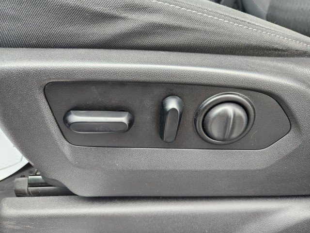 Used 2020 Chevrolet Silverado 1500 LT w/ All-Star Edition image 37