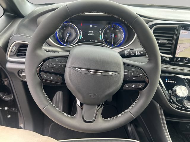 New 2027 Chrysler Pacifica Limited AWD/4WD image 13