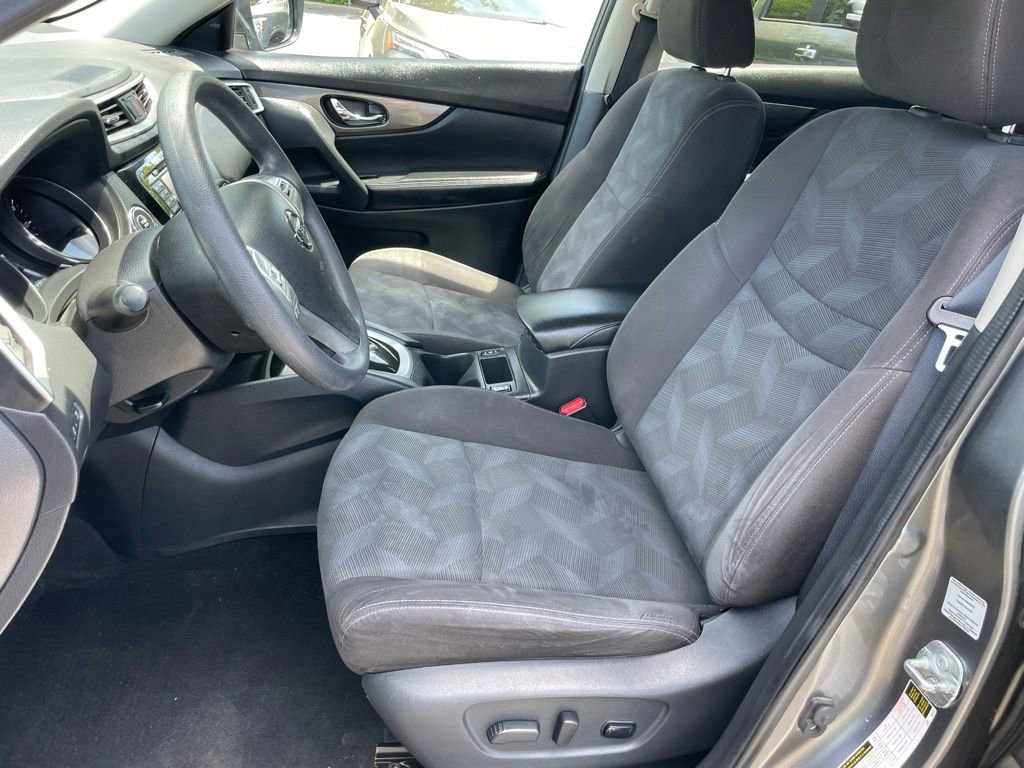 Used 2015 Nissan Rogue SV w/ SV Premium Package AWD/4WD image 6