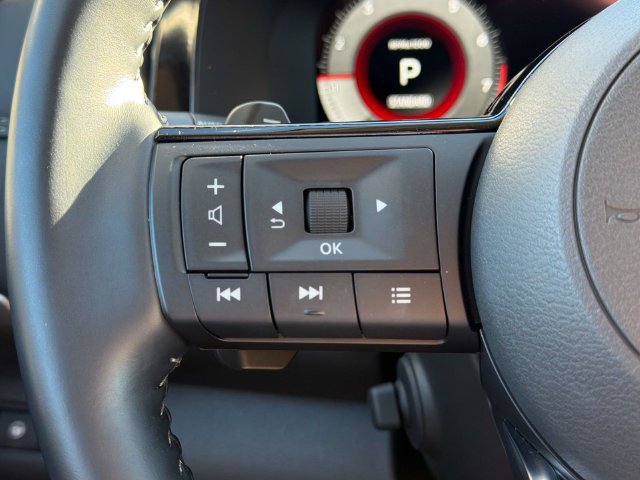 Used 2025 Nissan Pathfinder Platinum w/ Cargo Package FWD image 31