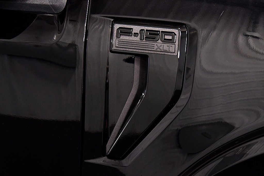 Used 2023 Ford F150 XLT w/ XLT Black Appearance Package image 10