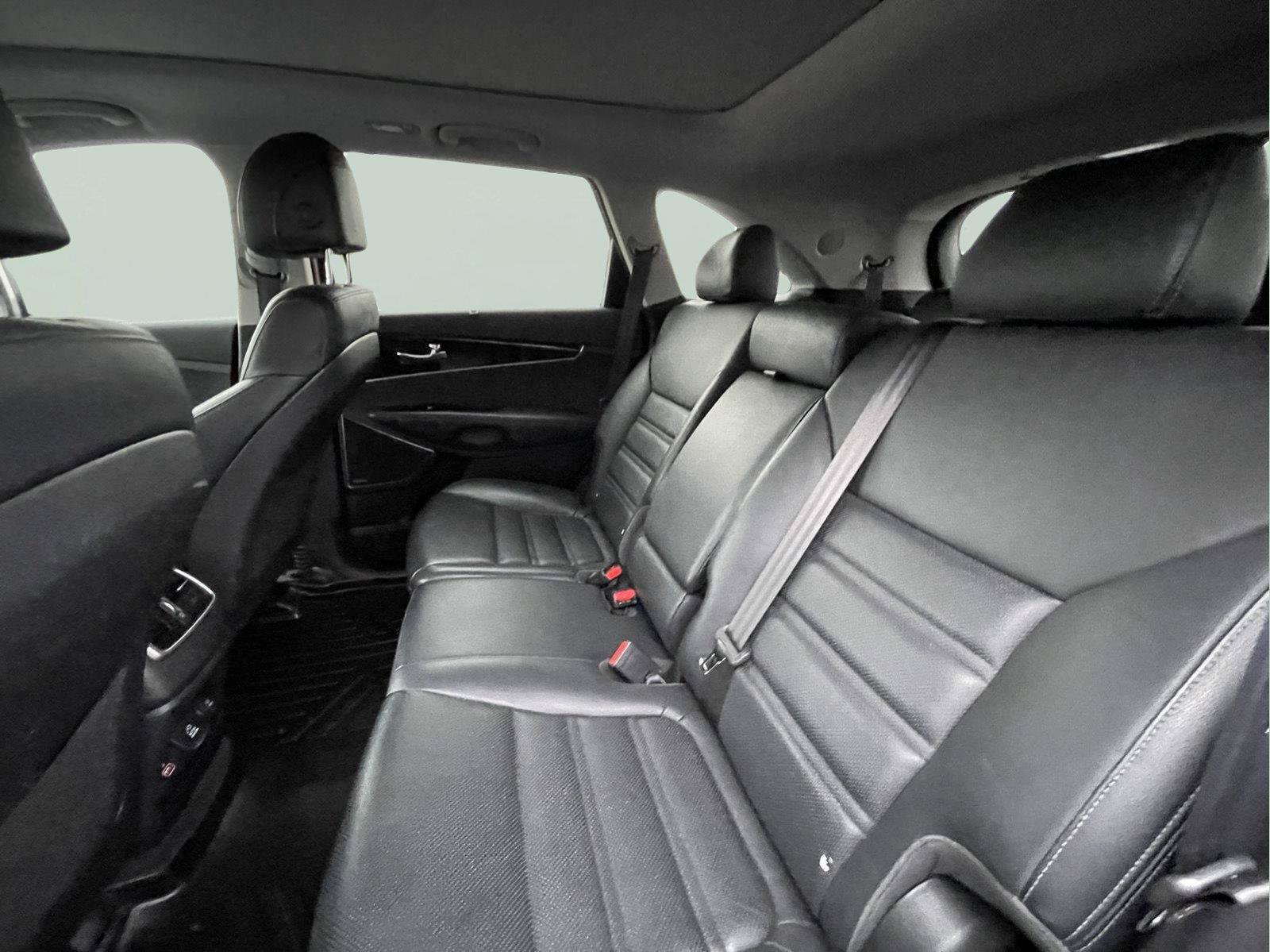 Used 2017 Kia Sorento SX FWD image 16