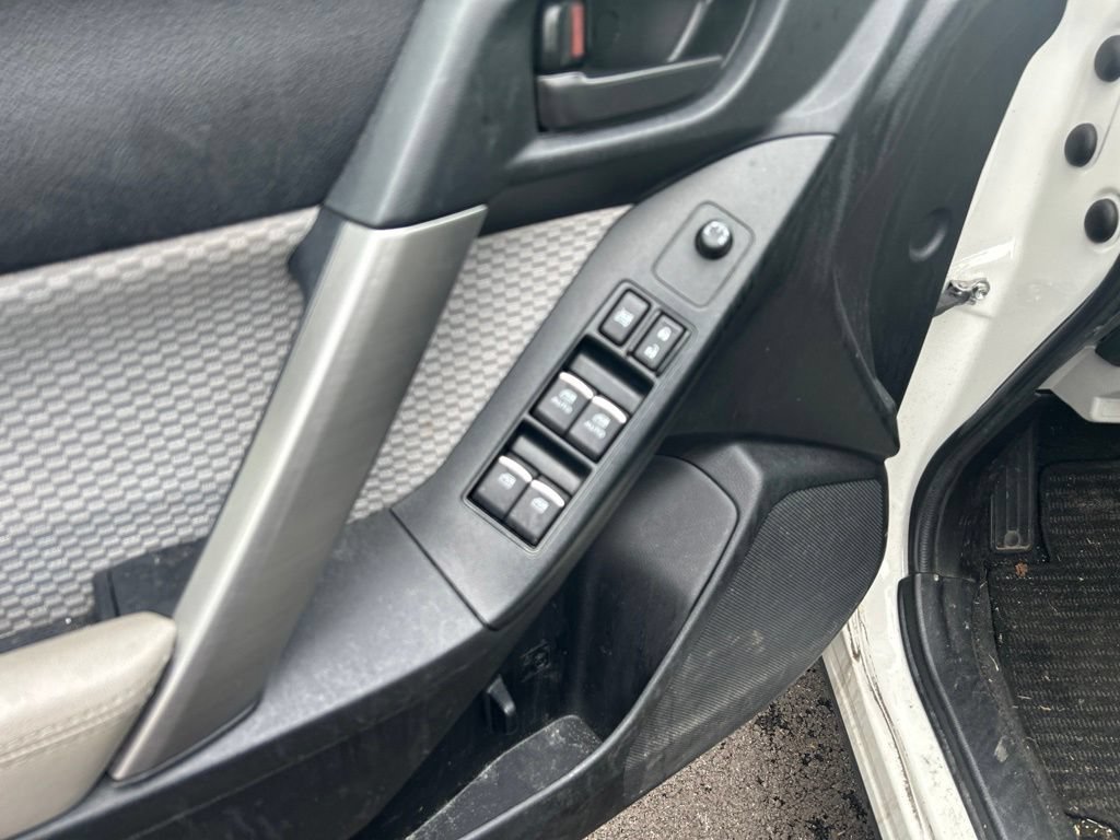 Used 2018 Subaru Forester 2.5i Premium AWD/4WD image 10