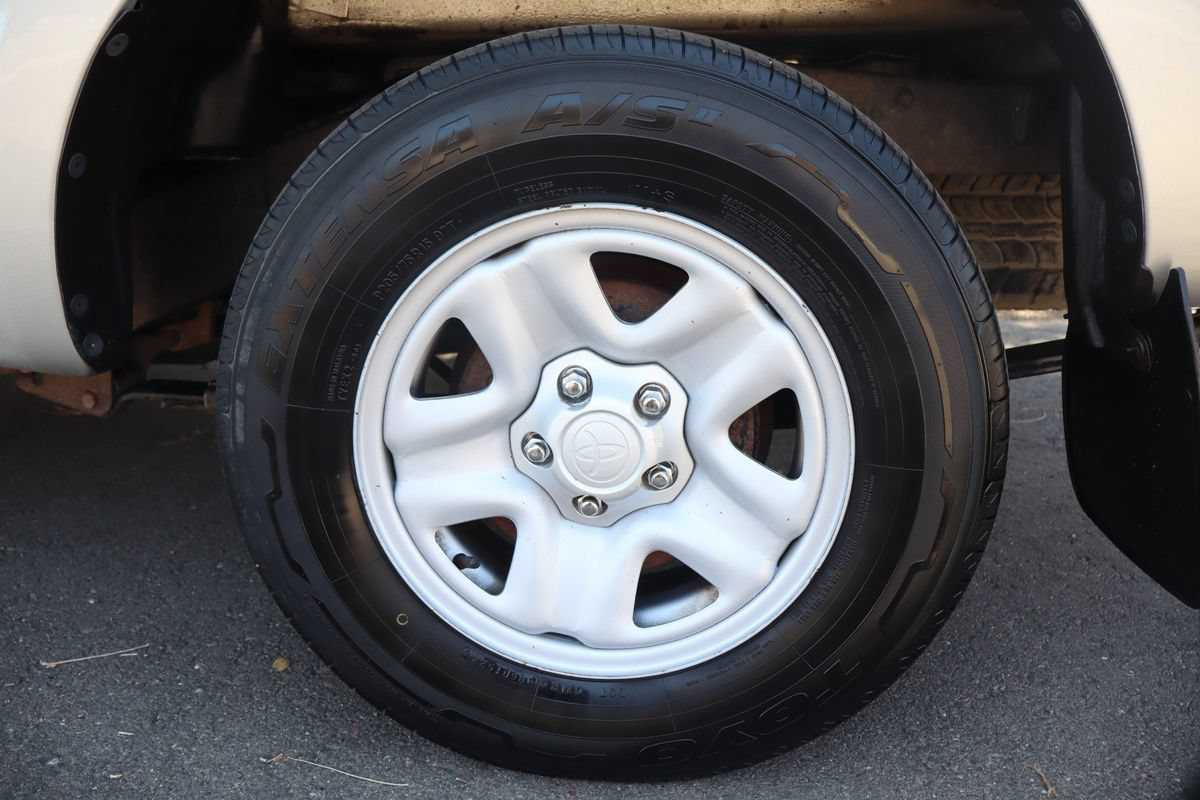 Used 2002 Toyota Tacoma 2WD Xtracab w/ SR5 Pkg w/ Chrome Pkg image 33