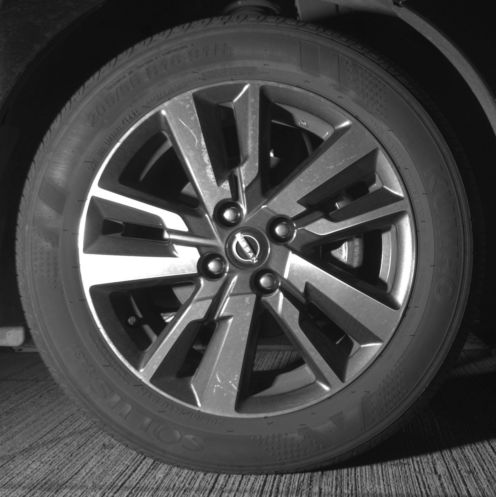 Used 2025 Nissan Versa SV image 13