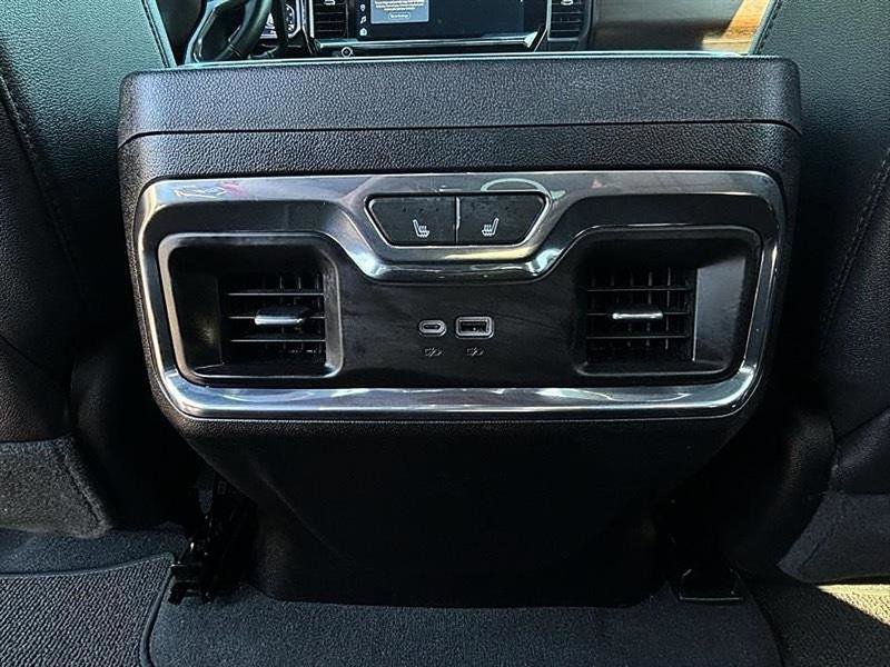 Used 2024 Chevrolet Silverado 3500 High Country image 41