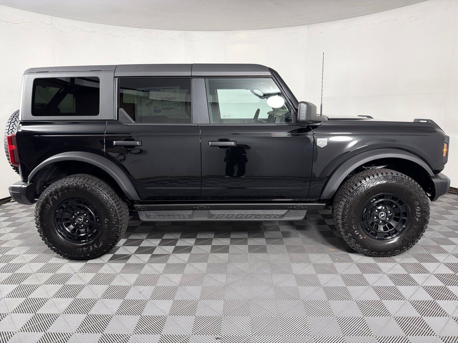 New 2026 Ford Bronco Big Bend w/ Black Diamond Package AWD/4WD image 7
