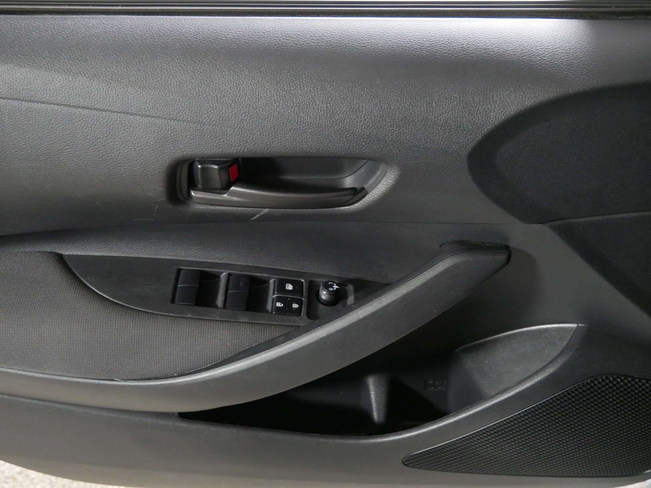 Used 2024 Toyota Corolla LE FWD image 19