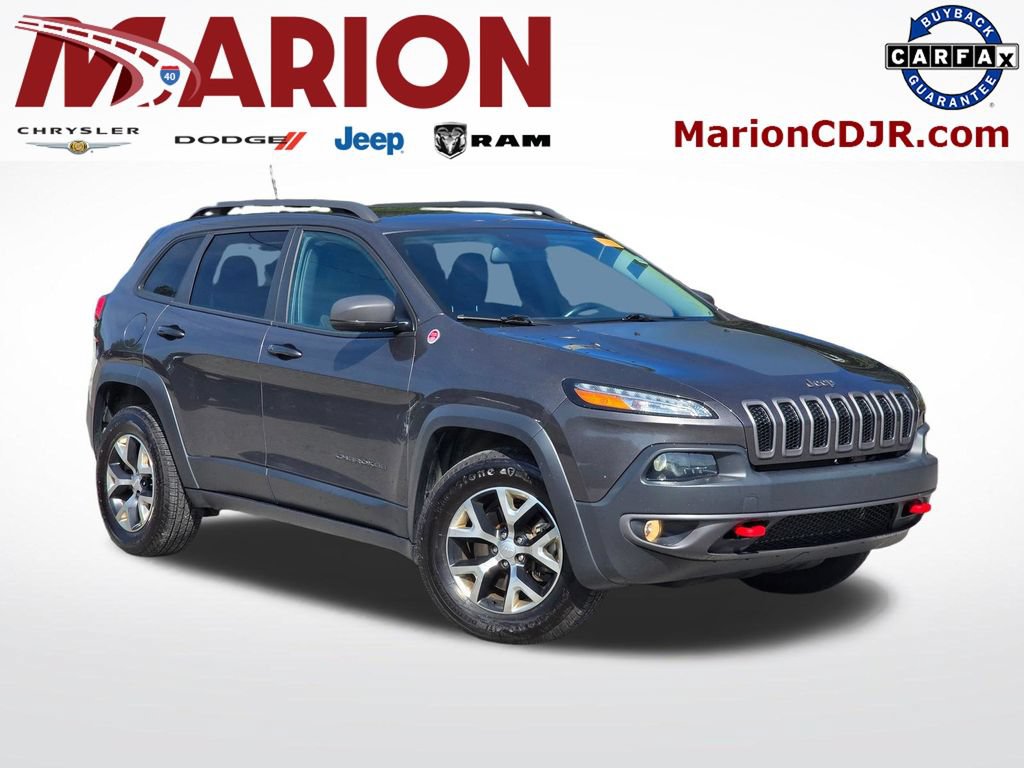 Used 2018 Jeep Cherokee Trailhawk w/ Cold Weather Group AWD/4WD image 1