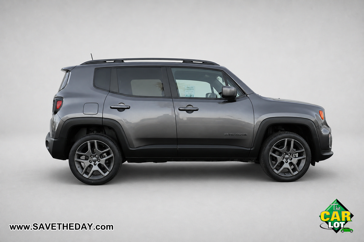 Used 2021 Jeep Renegade Latitude AWD/4WD image 9