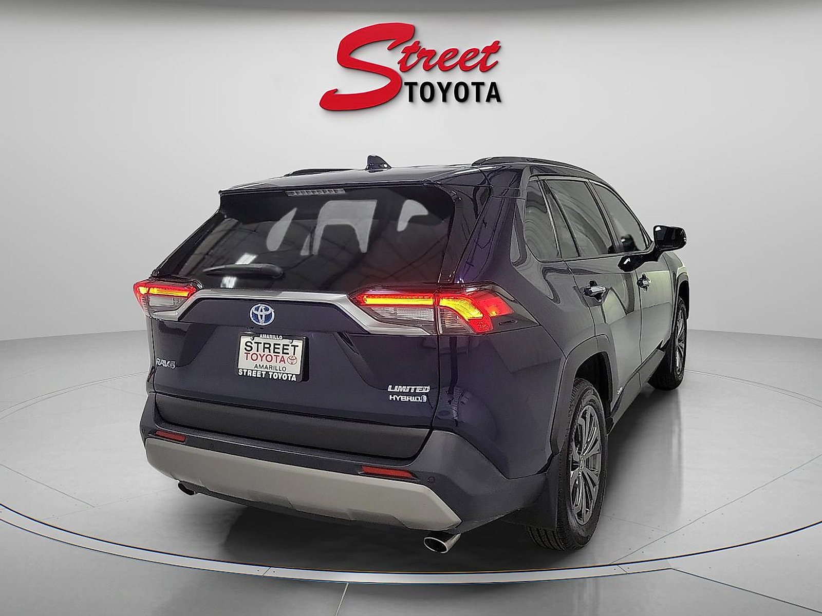 Certified 2022 Toyota RAV4 Limited AWD/4WD image 4