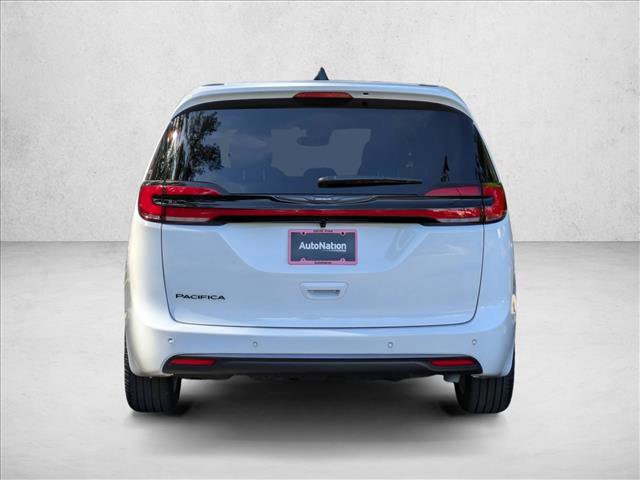 New 2026 Chrysler Pacifica Select image 8