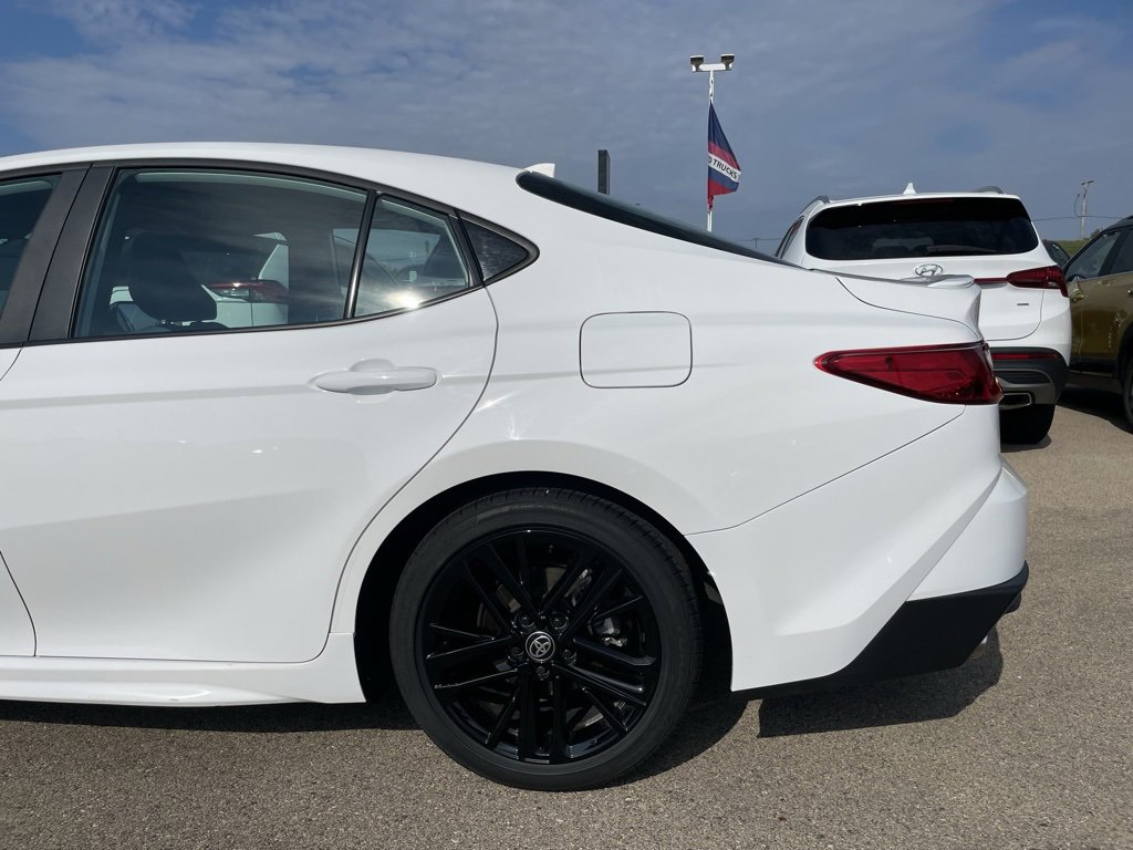 Used 2025 Toyota Camry SE image 34