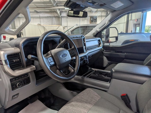 Used 2023 Ford F250 XLT w/ XLT Premium Package AWD/4WD image 16