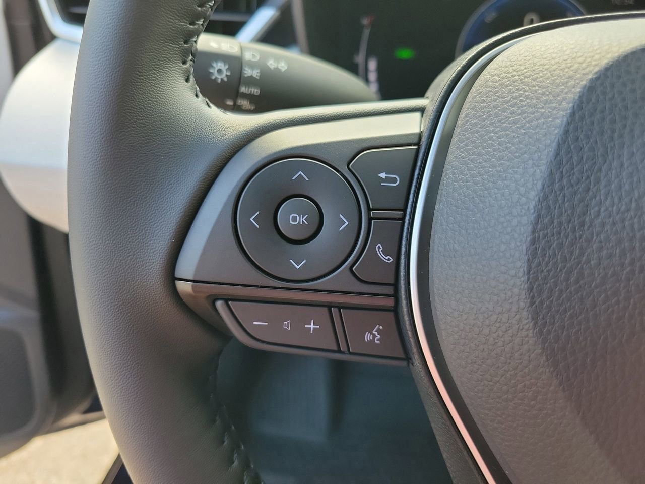 New 2026 Toyota Corolla SE FWD image 19