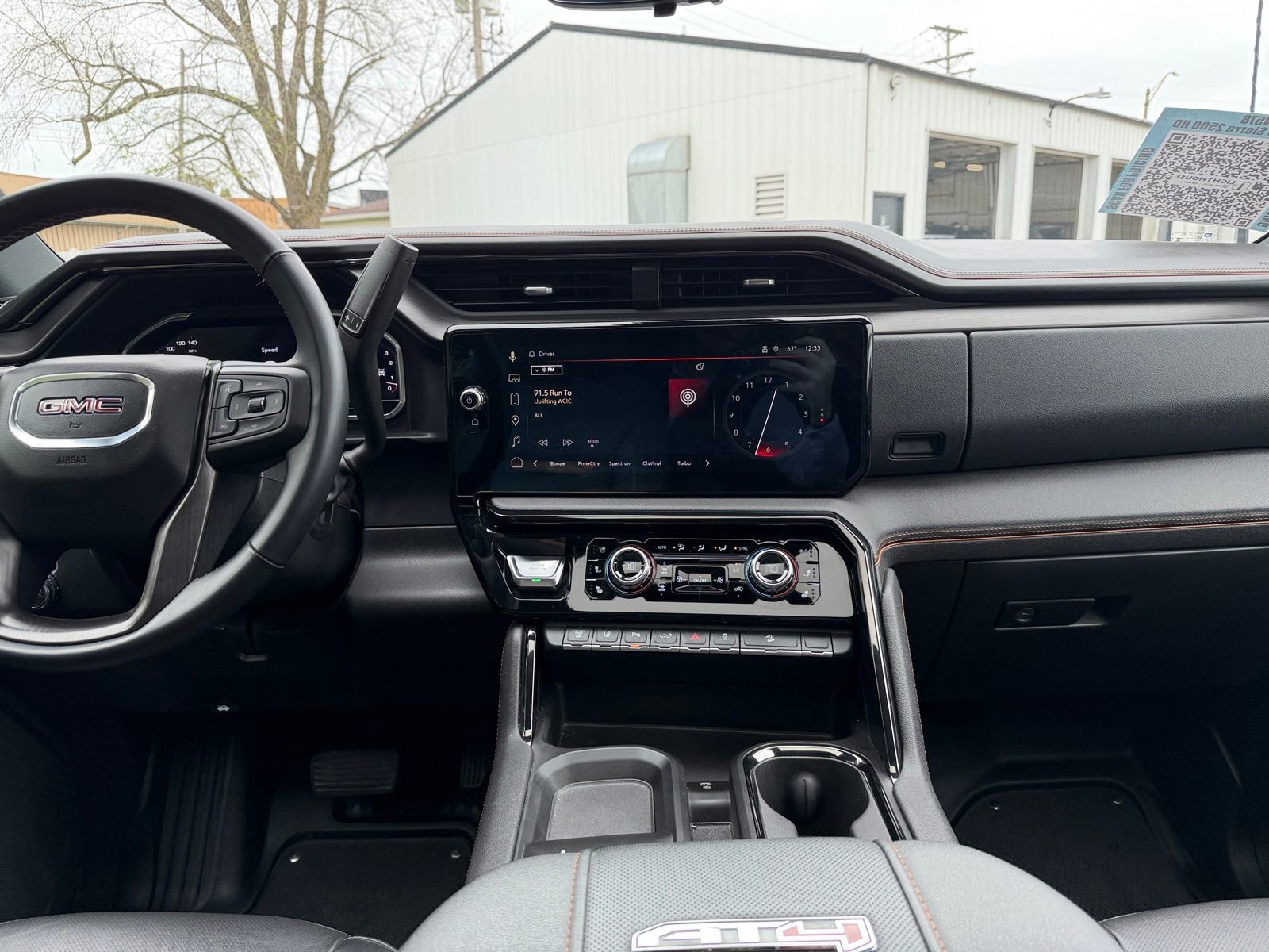 Used 2024 GMC Sierra 2500 AT4 w/ AT4 Premium Plus Package image 18