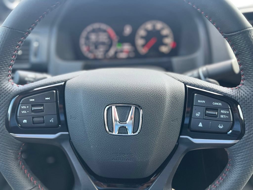 Used 2026 Honda Ridgeline Black Edition image 12