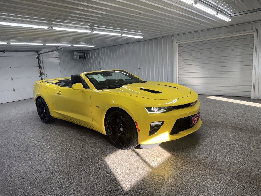 Used 2017 Chevrolet Camaro SS image 9