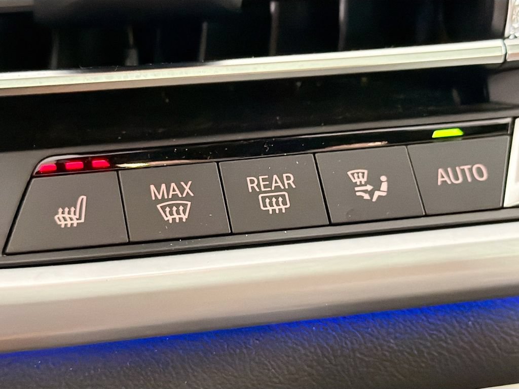 Used 2021 BMW X6 xDrive40i w/ M Sport Package AWD/4WD image 21