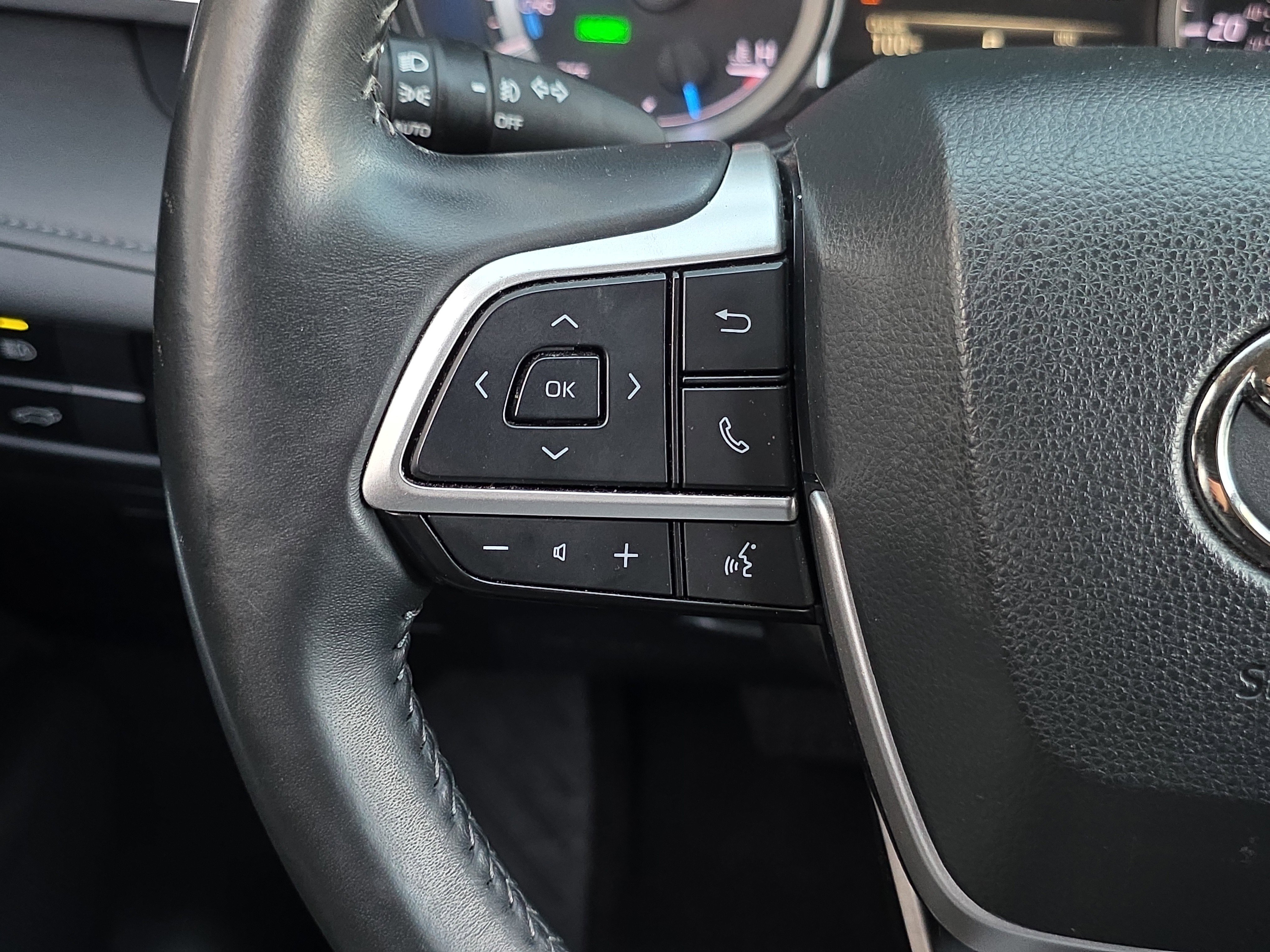 Used 2023 Toyota Highlander LE image 15