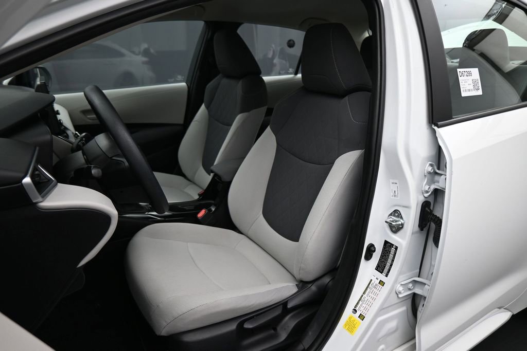 Used 2022 Toyota Corolla LE FWD image 14