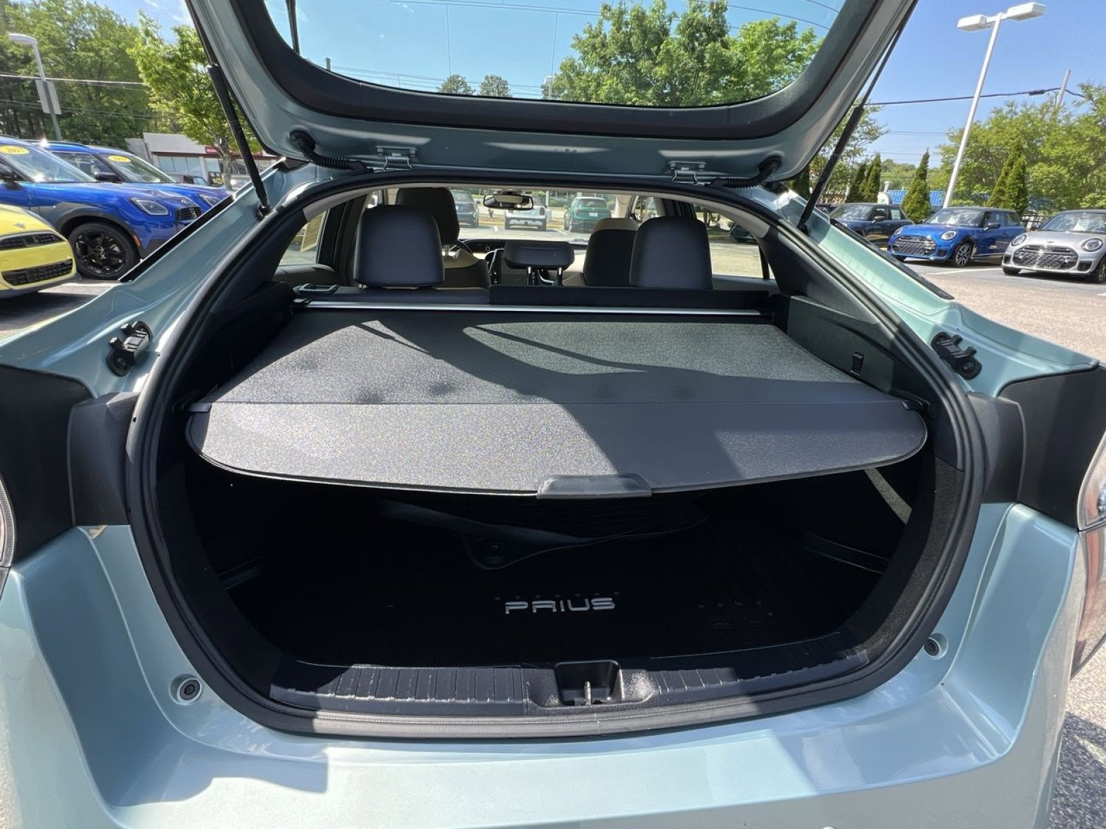 Used 2018 Toyota Prius Four w/ Advanced Technology Package FWD image 28