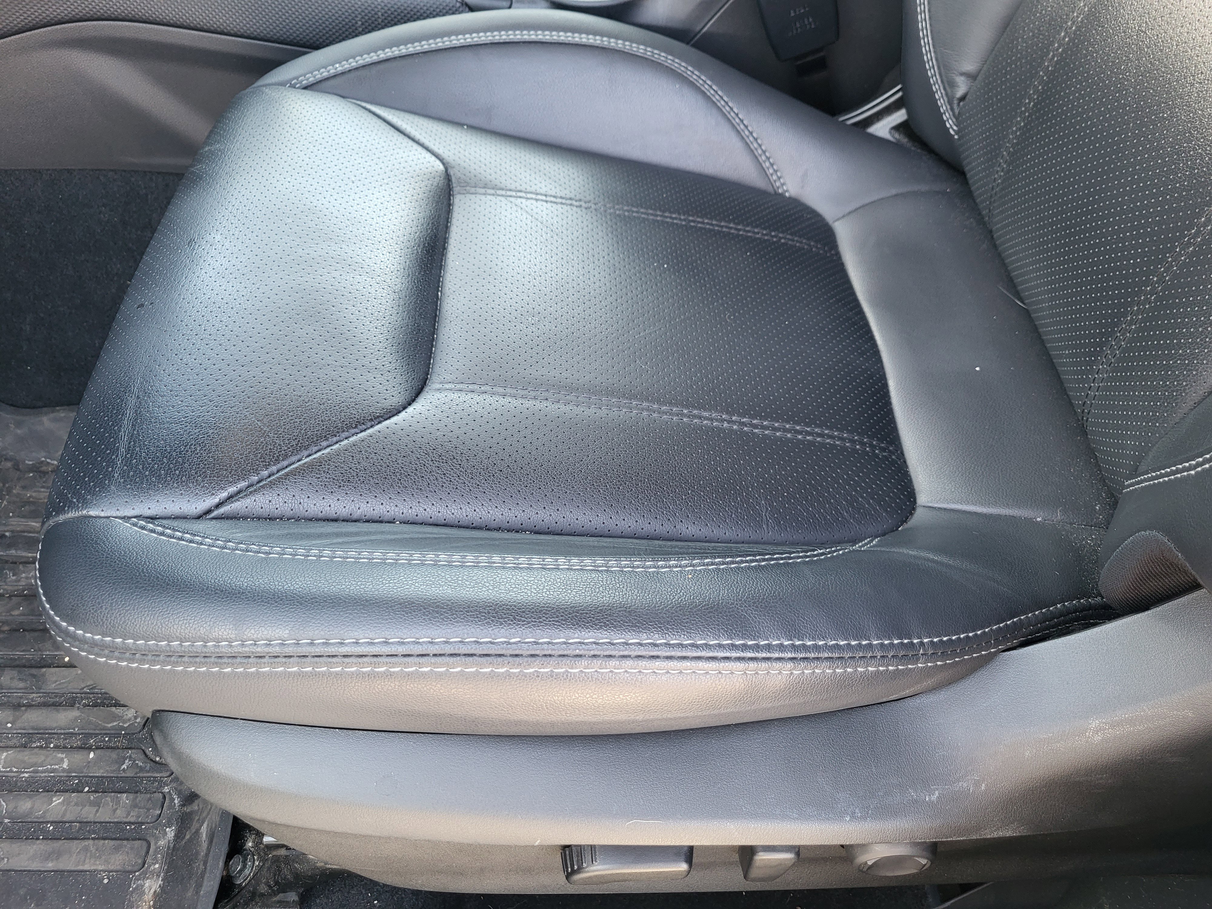 Used 2023 Subaru Forester Limited image 45